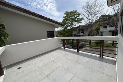 4 bedrooms House in Veracruz, Panama No. 109738 20