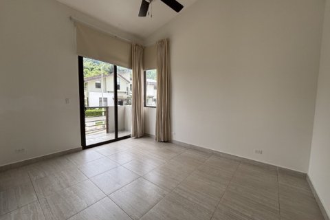 4 bedrooms House in Veracruz, Panama No. 109738 13