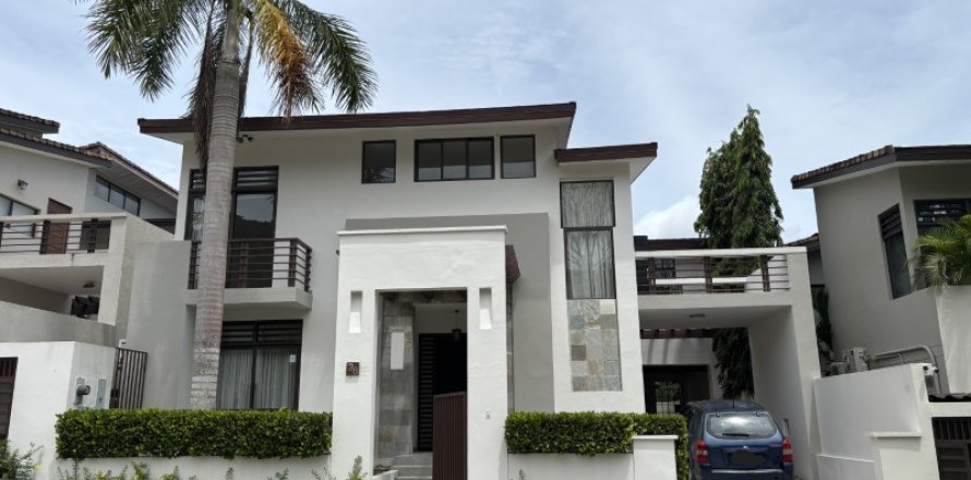 4 bedrooms House in Veracruz, Panama No. 109738