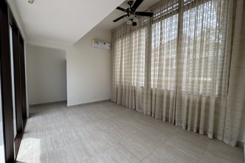 4 bedrooms House in Veracruz, Panama No. 109738 12