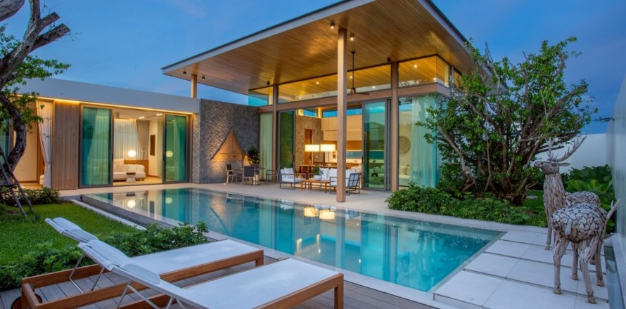 3 bedrooms Villa in Phuket, Thailand No. 3084