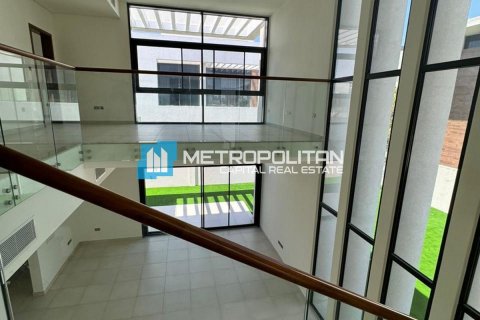 4 bedrooms Villa on the Yas Island, UAE No. 123801