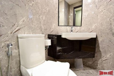 2 bedrooms Apartment in Bangkok, Thailand No. 96099 12