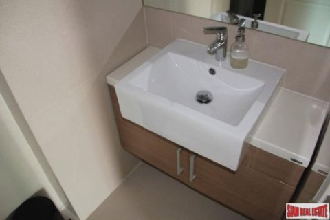 2 bedrooms Apartment in Bangkok, Thailand No. 96832 10