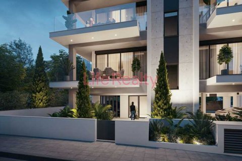 3 bedrooms Penthouse in Limassol, Cyprus No. 102674 10