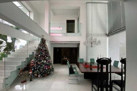 Вилла с 3 спальнями в Ларнака, Кипр №83555 8