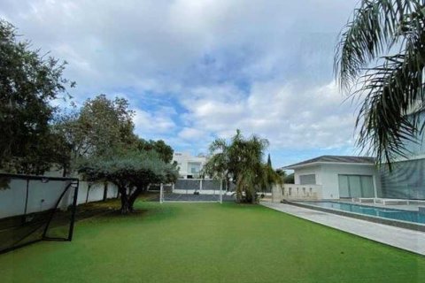 Вилла с 3 спальнями в Ларнака, Кипр №83555 2