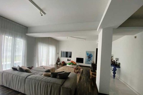 Вилла с 3 спальнями в Ларнака, Кипр №83555 4