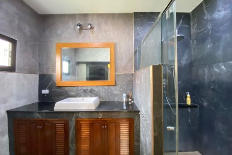 4 bedrooms House in Chiang Mai, Thailand No. 1453 14