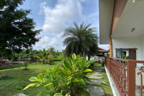 4 bedrooms House in Chiang Mai, Thailand No. 1453 3