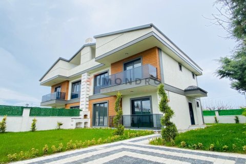 5 bedrooms Villa in Silivri, Turkey No. 129765