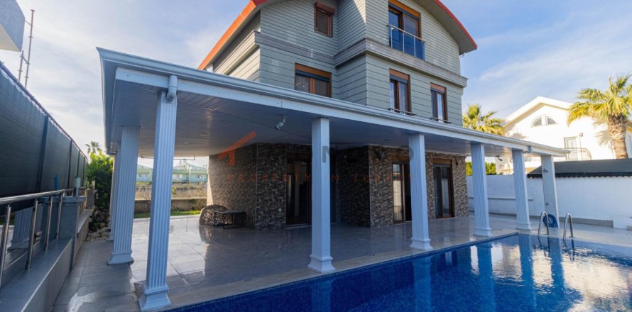 4 bedrooms Villa in Phu My, Vietnam No. 80487