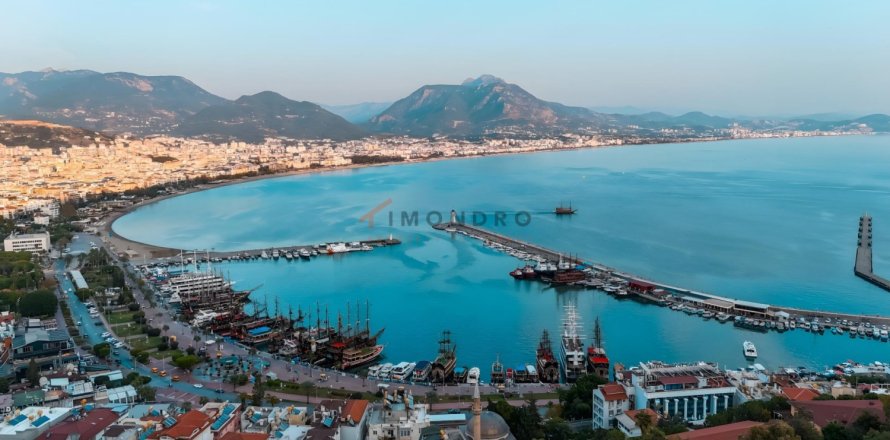 3 bedrooms Apartment in Antalya, Turkey No. 117940