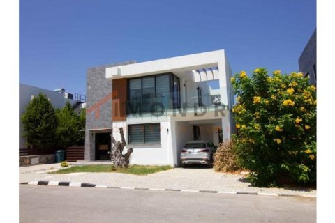 Вилла с 2 спальнями в Thuan Dien, Вьетнам №116104 1