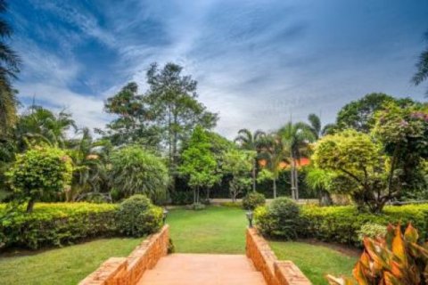 5 bedrooms Villa in Hua Hin, Thailand No. 95861 8