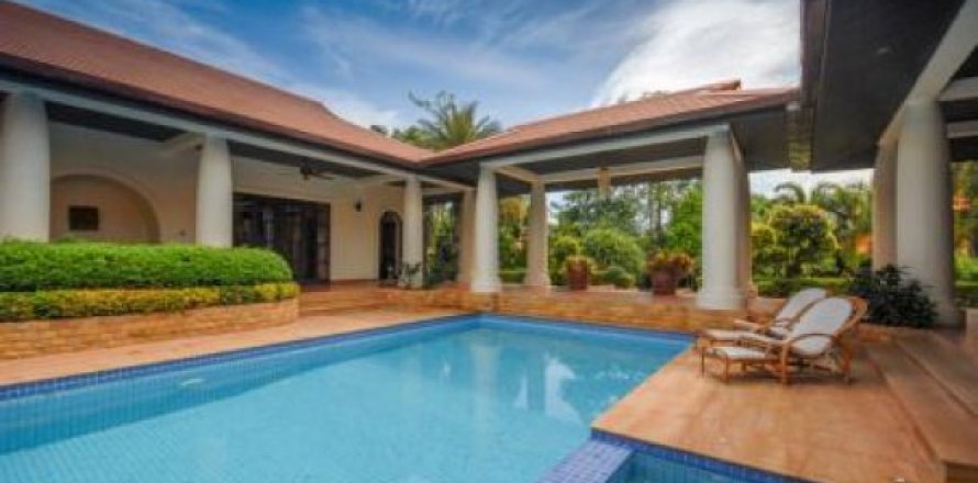 5 bedrooms Villa in Hua Hin, Thailand No. 95861