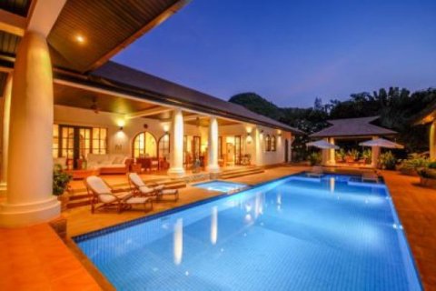 5 bedrooms Villa in Hua Hin, Thailand No. 95861 25