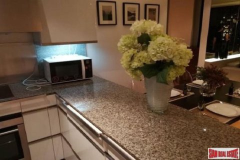 2 bedrooms Apartment in Bangkok, Thailand No. 96893 12