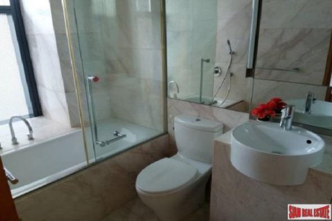 2 bedrooms Apartment in Bangkok, Thailand No. 96893 16