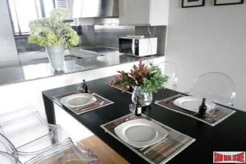 2 bedrooms Apartment in Bangkok, Thailand No. 96893 5