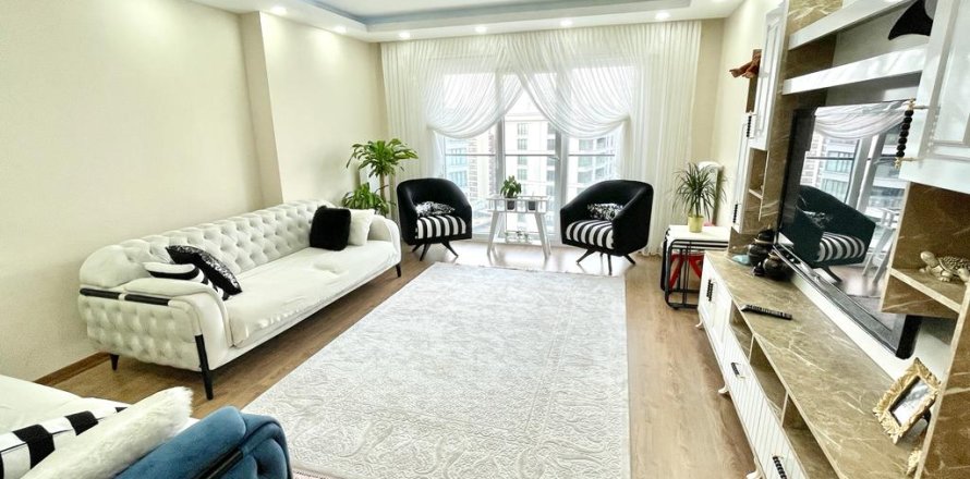 3 bedrooms Apartment in Istanbul, Turkey No. 16432