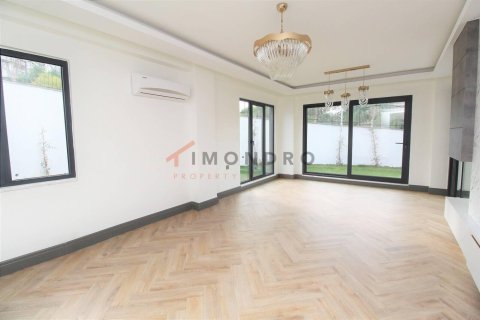 5 bedrooms Villa in An Lao, Vietnam No. 17446 26