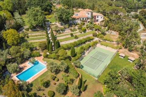11 bedrooms Villa in Mougins, France No. 69034 1