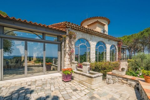 11 bedrooms Villa in Mougins, France No. 69034 6