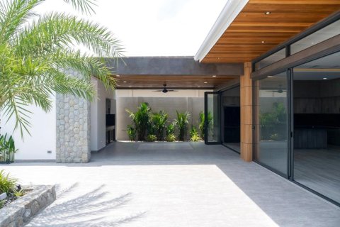 4 bedrooms Villa in Nai Harn Beach, Thailand No. 96764 8