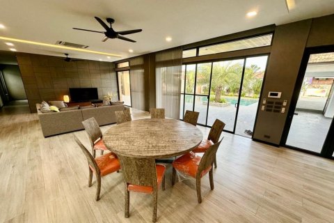 4 bedrooms Villa in Nai Harn Beach, Thailand No. 96764 15