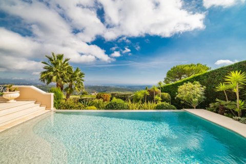 Вилла с 4 спальнями в Туррет-сюр-Лу, Франция №69070 3