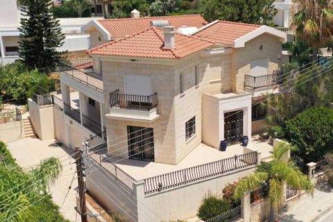 7 bedrooms Villa in Agios Tychonas, Cyprus No. 30686 1