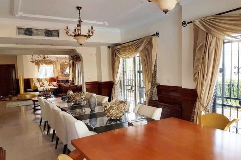 7 bedrooms Villa in Agios Tychonas, Cyprus No. 30686 6