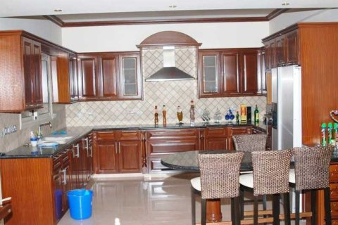 7 bedrooms Villa in Agios Tychonas, Cyprus No. 30686 9