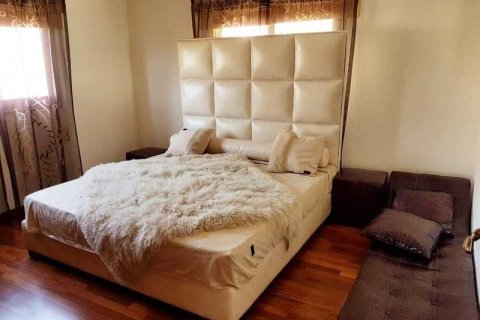 7 bedrooms Villa in Agios Tychonas, Cyprus No. 30686 5