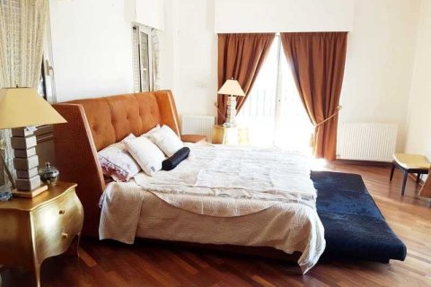 7 bedrooms Villa in Agios Tychonas, Cyprus No. 30686 3