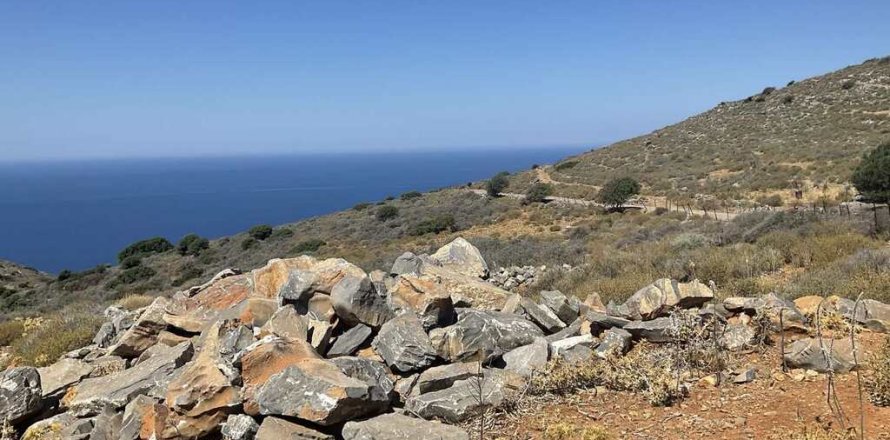 150000m² Land en Neapoli, Greece No. 108337