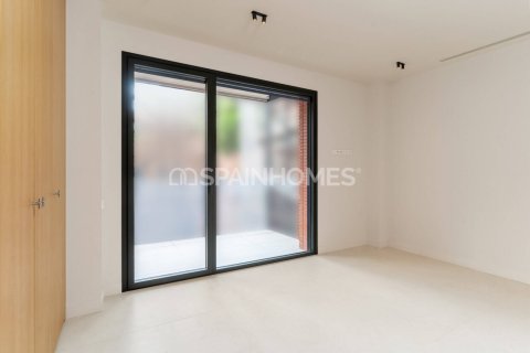 4 bedrooms Apartment in Duc Tan, Vietnam No. 88077 11