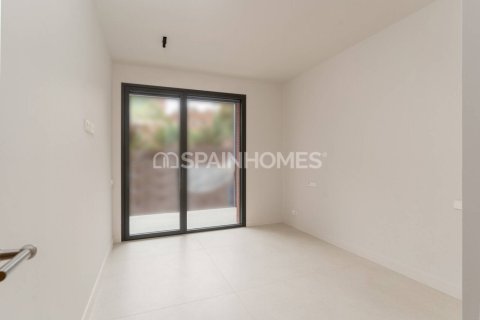 4 bedrooms Apartment in Duc Tan, Vietnam No. 88077 10