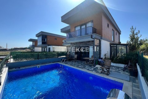 4 dormitorios Villa en Bueyuekcekmece, Turkey No. 124102