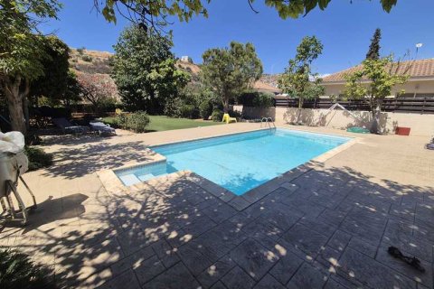 5 bedrooms House in Agios Tychonas, Cyprus No. 101298 9