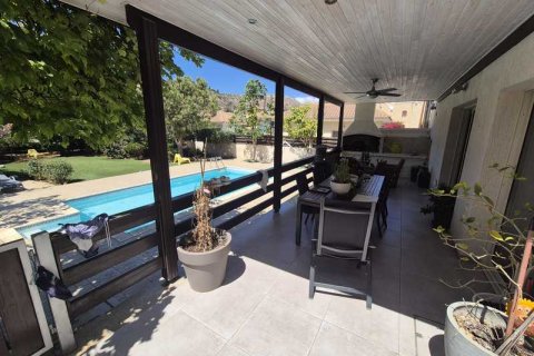 5 bedrooms House in Agios Tychonas, Cyprus No. 101298 8