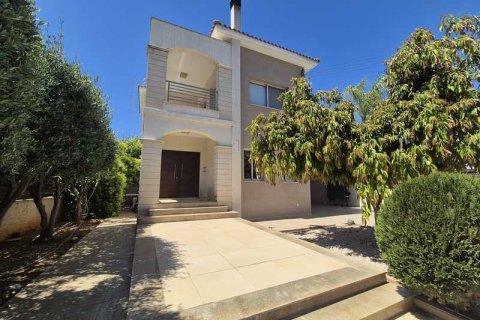 5 bedrooms House in Agios Tychonas, Cyprus No. 101298 2