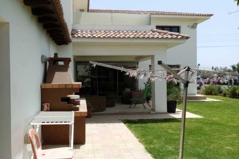 4 bedrooms House in Aradippou, Cyprus No. 81389 8