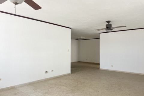 3 bedrooms Apartment in Panama City, Panama No. 110462 11