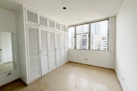 3 bedrooms Apartment in Panama City, Panama No. 110462 8