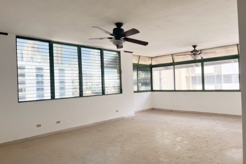 3 bedrooms Apartment in Panama City, Panama No. 110462 3