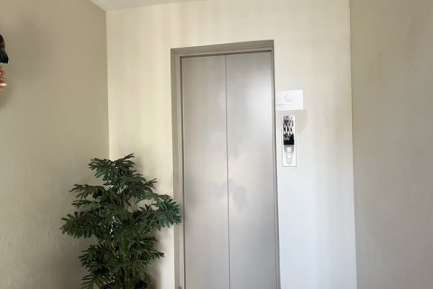 3 bedrooms Apartment in Panama City, Panama No. 110462 2