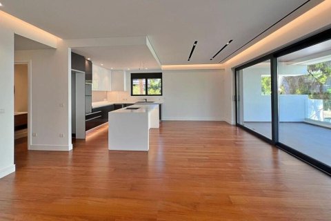 3 bedrooms Apartment in Voula, Greece No. 122139 3