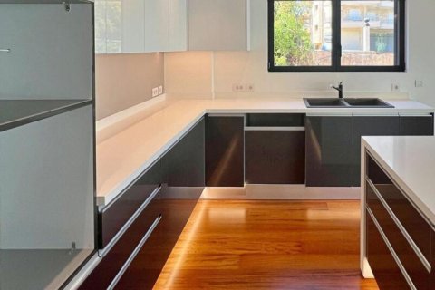 3 bedrooms Apartment in Voula, Greece No. 122139 5